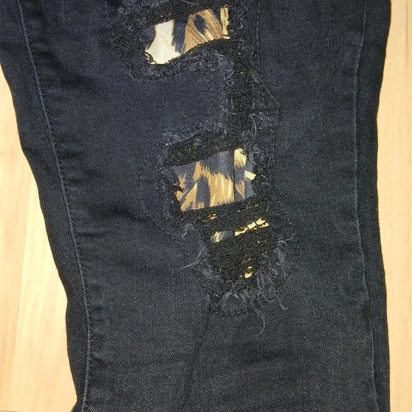 Judy Blue Black Distressed Jeans Size 15/32 - Picture 3 of 6